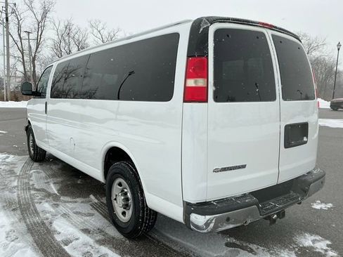 Used 2015 Chevrolet Express 3500 LT w/ LT Preferred Equipment Group image 4