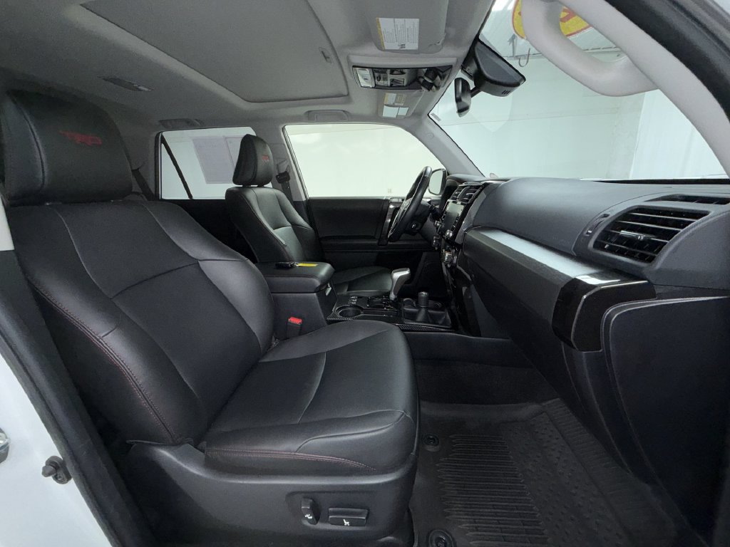 Certified 2024 Toyota 4Runner TRD Off-Road Premium w/ Moonroof Package AWD/4WD image 9