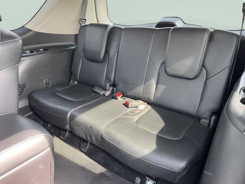 Used 2024 INFINITI QX80 Luxe RWD image 18