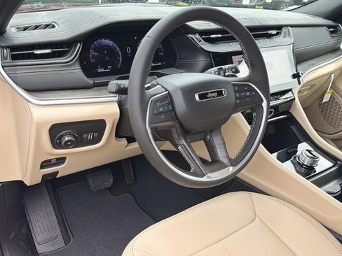 New 2026 Jeep Grand Cherokee L Limited RWD image 21
