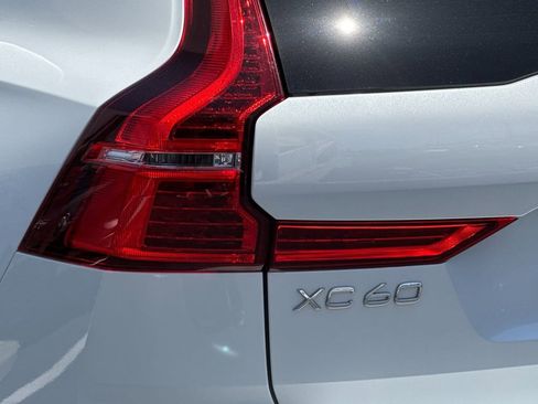 Certified 2025 Volvo XC60 B5 Plus AWD/4WD image 26