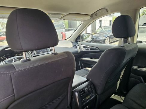 Used 2020 Nissan Pathfinder SV AWD/4WD image 26