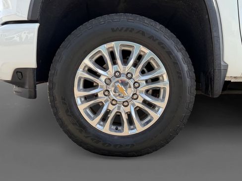 Used 2021 Chevrolet Silverado 3500 High Country image 16