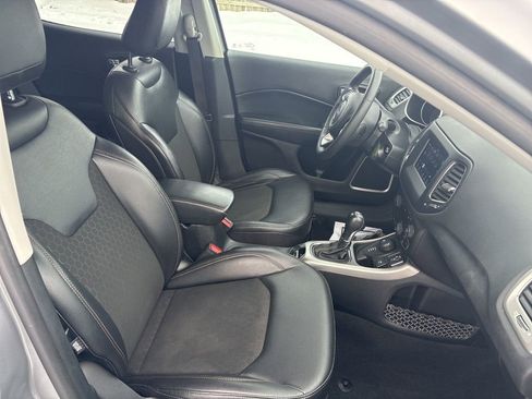 Certified 2021 Jeep Compass Latitude image 13