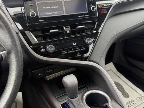 Used 2021 Toyota Camry LE w/ Audio Upgrade Package FWD image 12