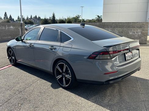 Used 2023 Honda Accord Sport image 7