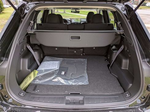 New 2026 Mitsubishi Outlander ES image 13