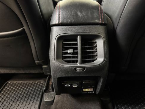 Used 2019 Jeep Cherokee Trailhawk w/ Cold Weather Group image 16