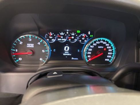 Used 2018 Chevrolet Suburban Premier AWD/4WD image 33