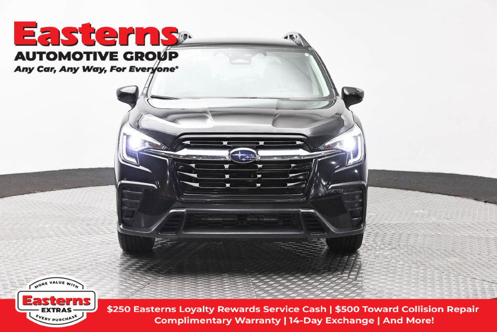 Used 2025 Subaru Ascent Premium AWD/4WD image 3