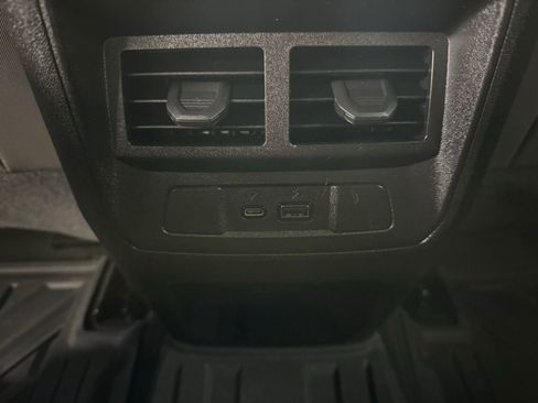 Used 2024 Chevrolet Colorado ZR2 w/ Technology Package image 31