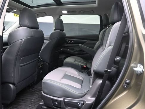 Certified 2025 Subaru Ascent Onyx Edition w/ Popular Package #2 AWD/4WD image 21