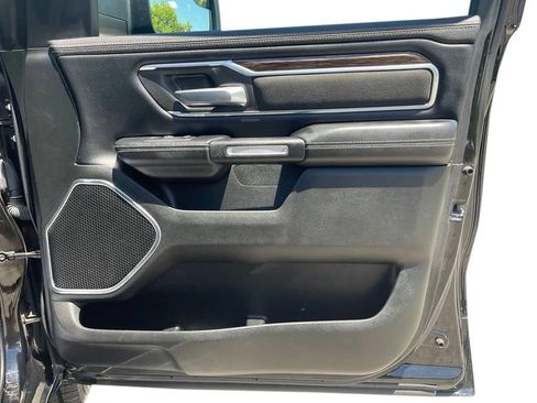 Used 2019 RAM 1500 Laramie AWD/4WD image 21