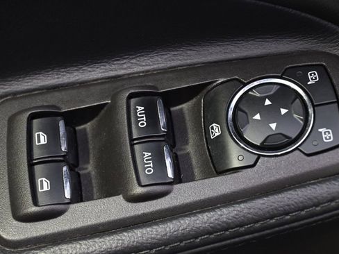 Used 2015 Ford Explorer XLT w/ Equipment Group 202B image 25