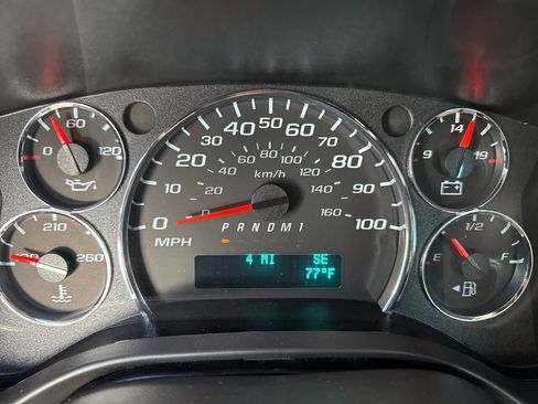 New 2025 Chevrolet Express 3500 Extended w/ Driver Convenience Package image 19