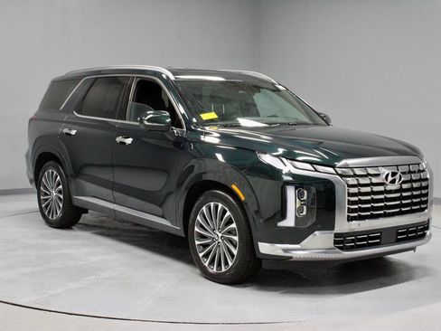 Used 2025 Hyundai Palisade Calligraphy FWD image 1