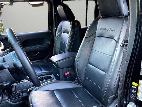 Used 2021 Jeep Wrangler Unlimited Sahara AWD/4WD image 21