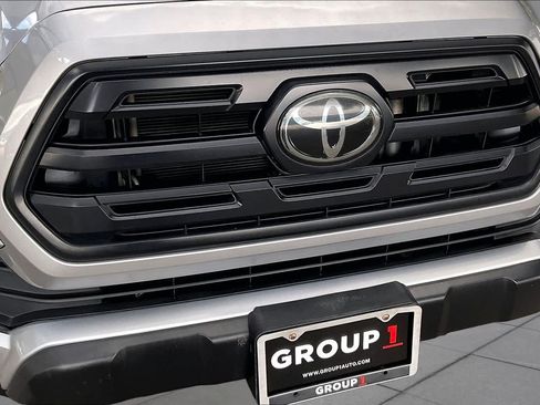 Used 2018 Toyota Tacoma SR w/ SR Convenience Package RWD image 30