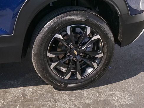 Used 2023 Chevrolet TrailBlazer LT w/ Convenience Package FWD image 5