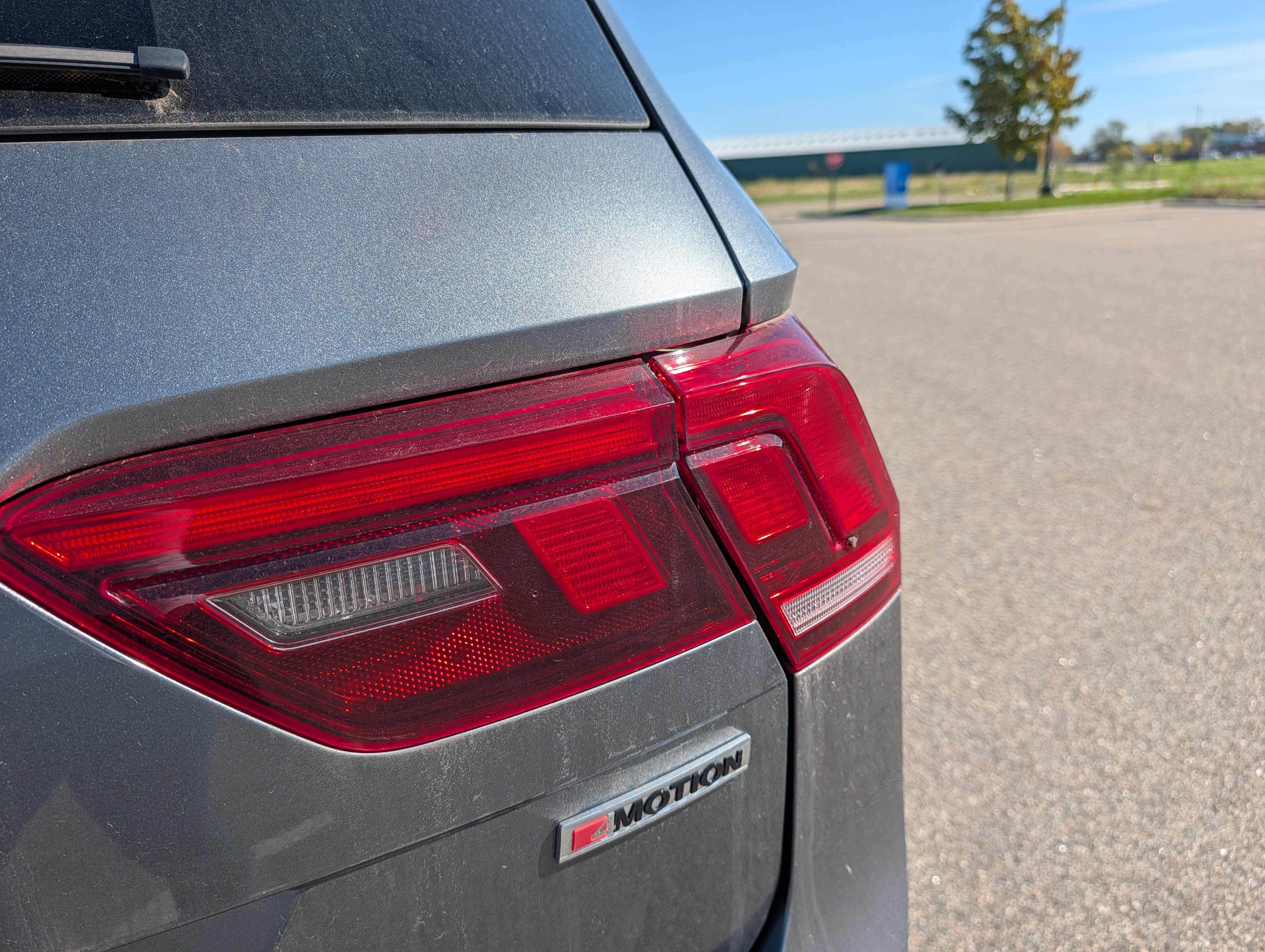 Used 2020 Volkswagen Tiguan SE AWD/4WD image 5