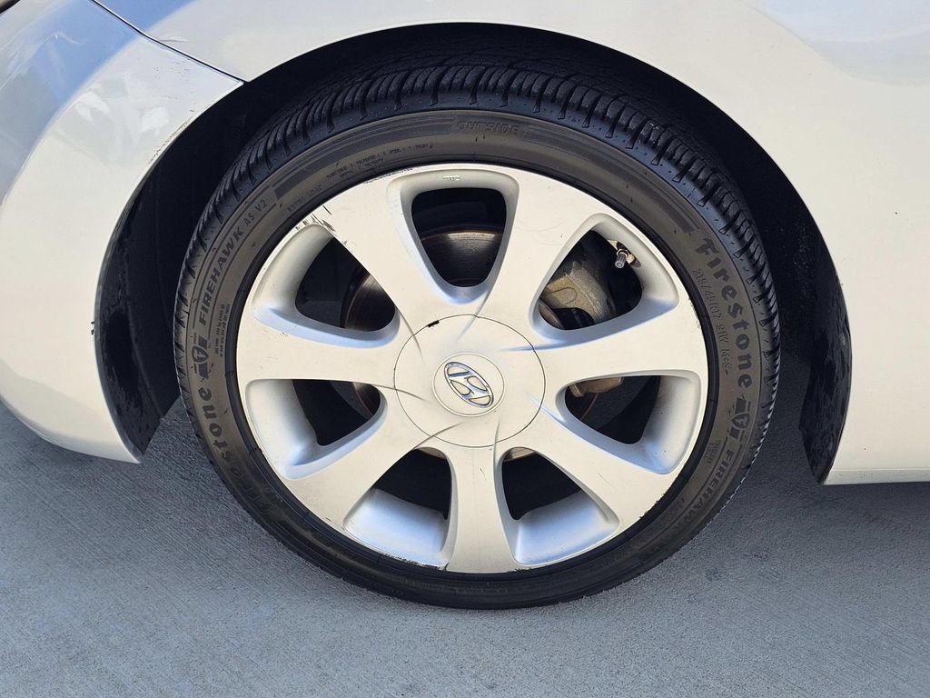 Used 2012 Hyundai Elantra Limited w/ Technology Pkg 5 FWD image 7