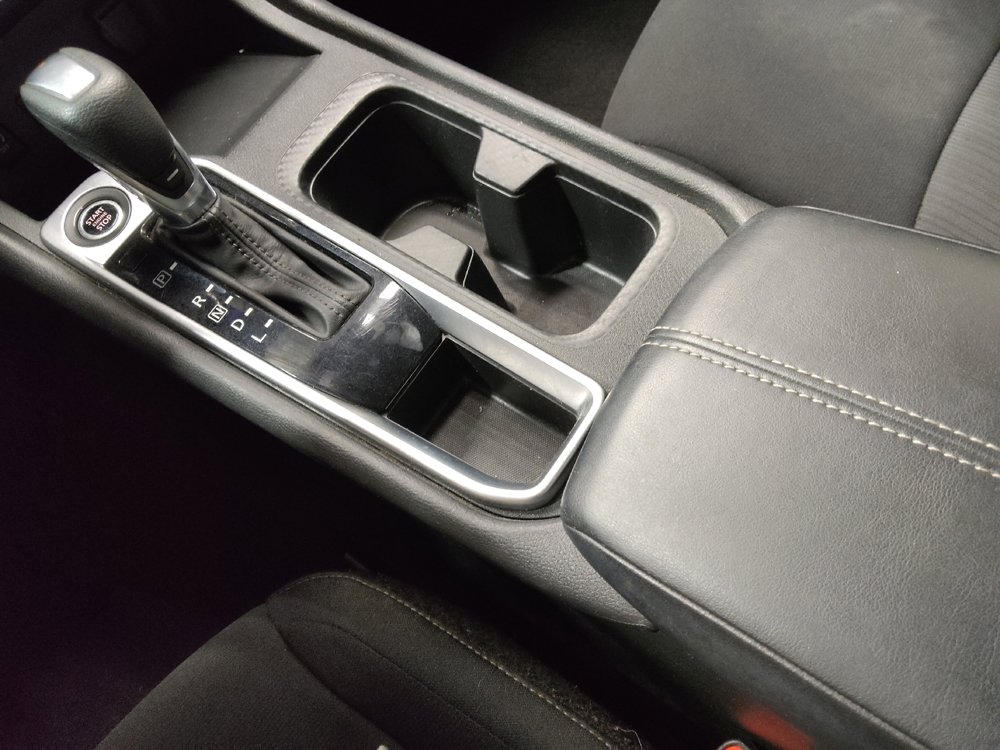 Used 2024 Nissan Sentra SV FWD image 26