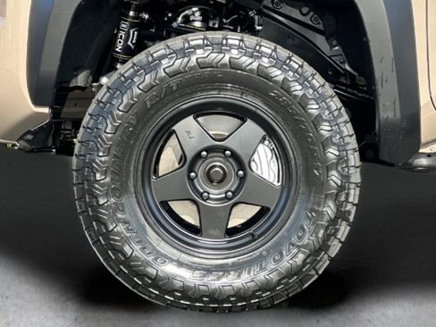 New 2026 Toyota Tacoma TRD Off-Road AWD/4WD image 24