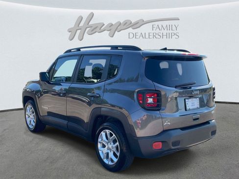 Used 2018 Jeep Renegade Latitude FWD image 7