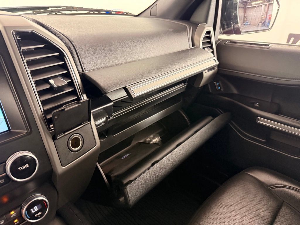 Used 2021 Ford Expedition XLT AWD/4WD image 46