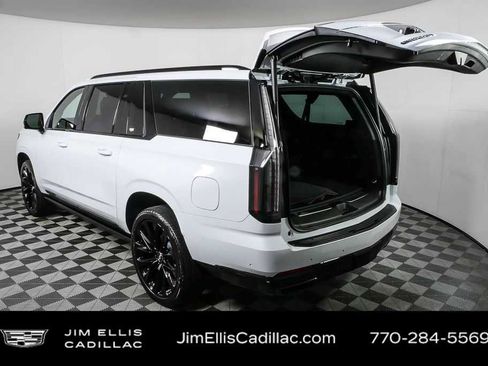 Certified 2026 Cadillac Escalade ESV Platinum Sport w/ LPO, ONYX Package image 38