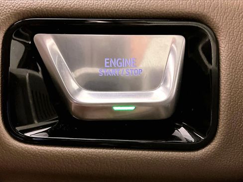 Used 2026 GMC Yukon Denali w/ Sun & Power Step Package AWD/4WD image 35