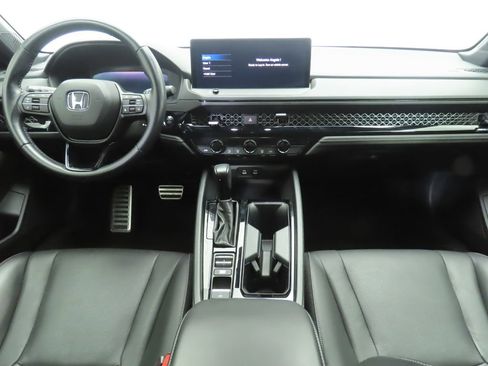 Used 2023 Honda Accord Sport image 13