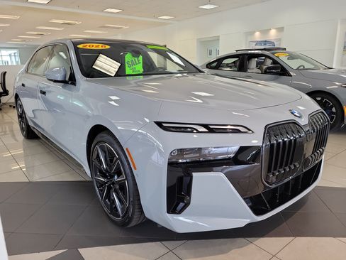 Used 2026 BMW 740i xDrive AWD/4WD image 2