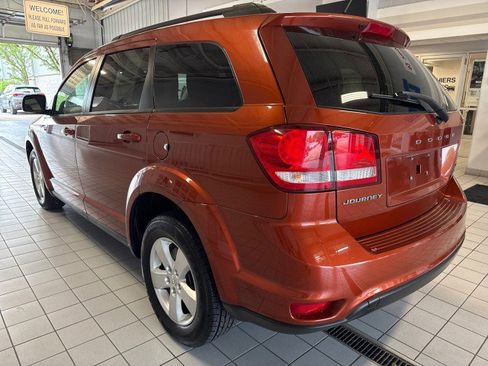 Used 2012 Dodge Journey SXT w/ Flexible Seating Group FWD image 5