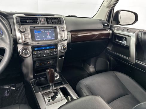 Used 2019 Toyota 4Runner Limited AWD/4WD image 23