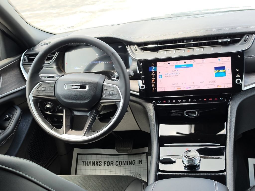 New 2026 Jeep Grand Cherokee L 4WD image 22