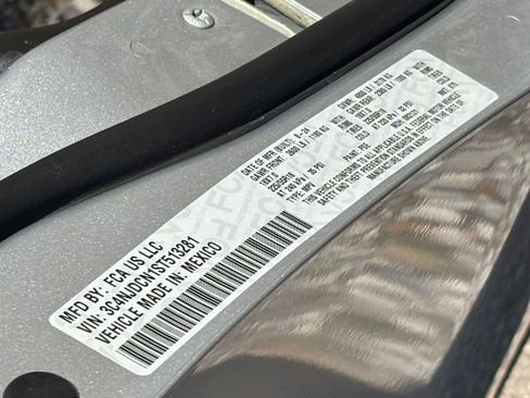 Used 2025 Jeep Compass Limited image 10