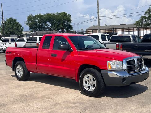 Used 2005 Dodge Dakota SLT image 11