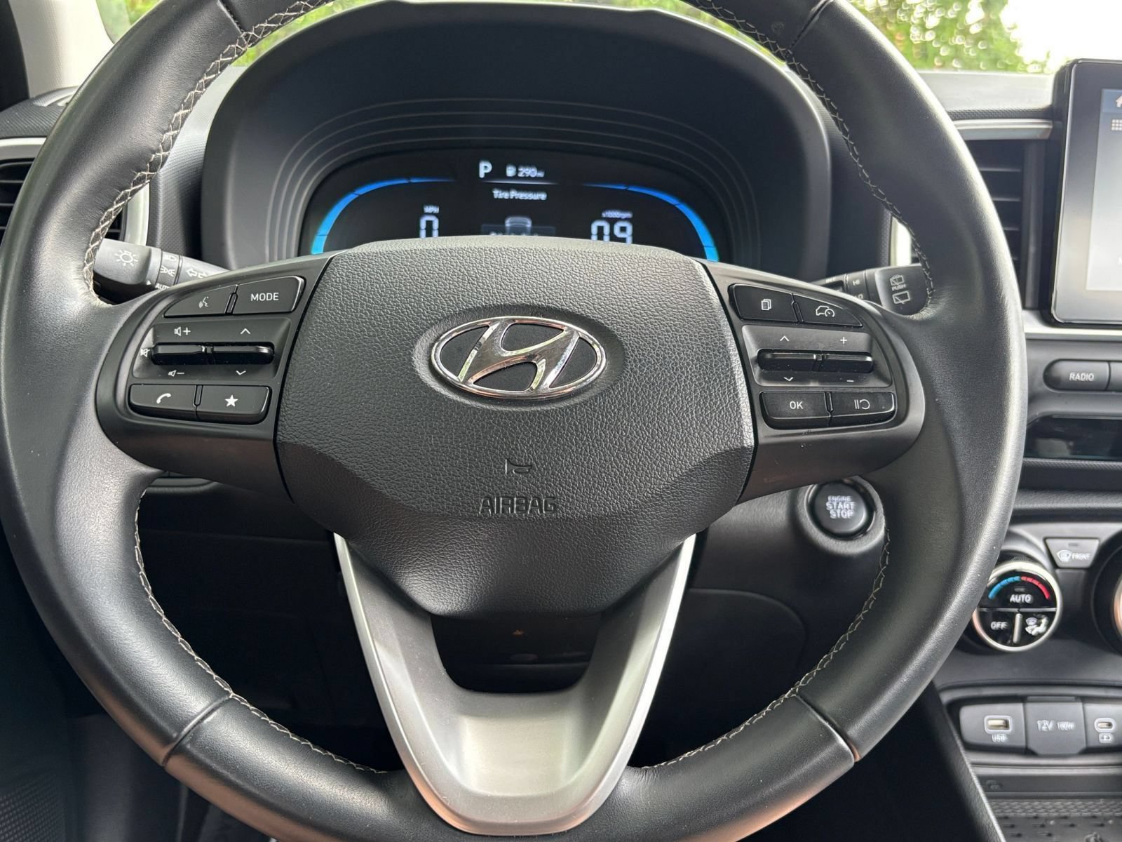 Used 2026 Hyundai Venue SEL FWD image 30
