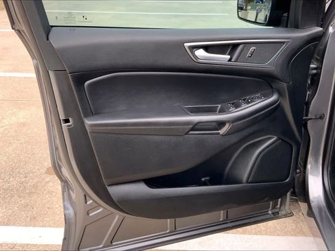Used 2024 Ford Edge SE w/ Black Appearance Package AWD/4WD image 19