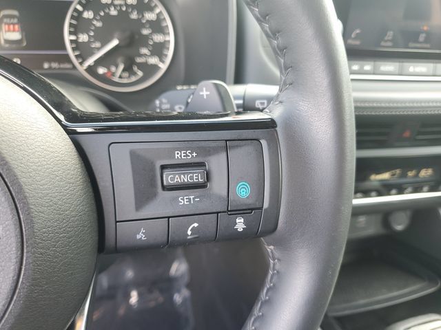 Certified 2023 Nissan Rogue SV w/ SV Premium B Package AWD/4WD image 17