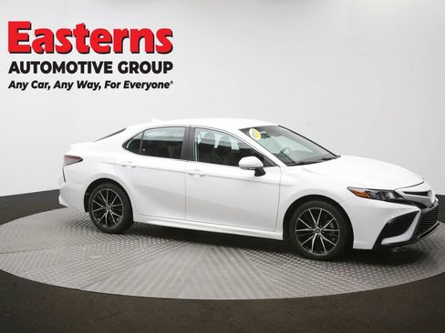 Used 2024 Toyota Camry SE image 51