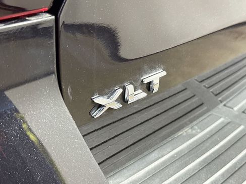 Certified 2024 Ford Expedition XLT RWD image 7