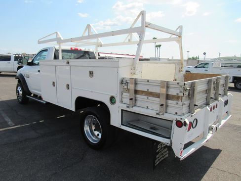 Used 2017 RAM 5500 Tradesman w/ Power & Remote Entry Group RWD image 8