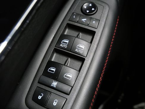 Used 2021 Jeep Grand Cherokee Trailhawk w/ Trailhawk Luxury Group AWD/4WD image 14