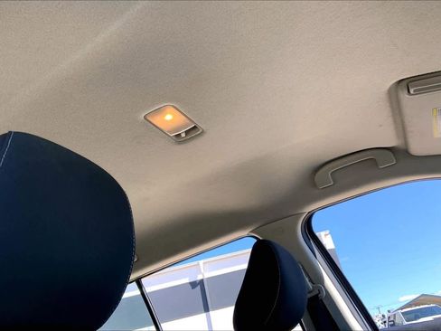 Used 2022 Nissan Kicks S image 14