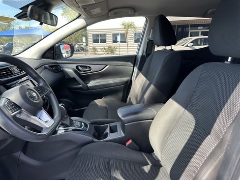 Used 2022 Nissan Rogue Sport S image 11