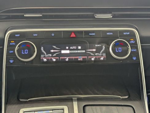 Used 2023 Genesis GV80 3.5T w/ Prestige Package AWD/4WD image 19