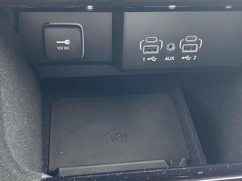 New 2025 Jeep Wagoneer L Series II w/ Convenience Group I image 30