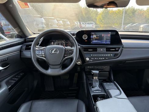 Used 2022 Lexus ES 350 w/ Premium Package image 8